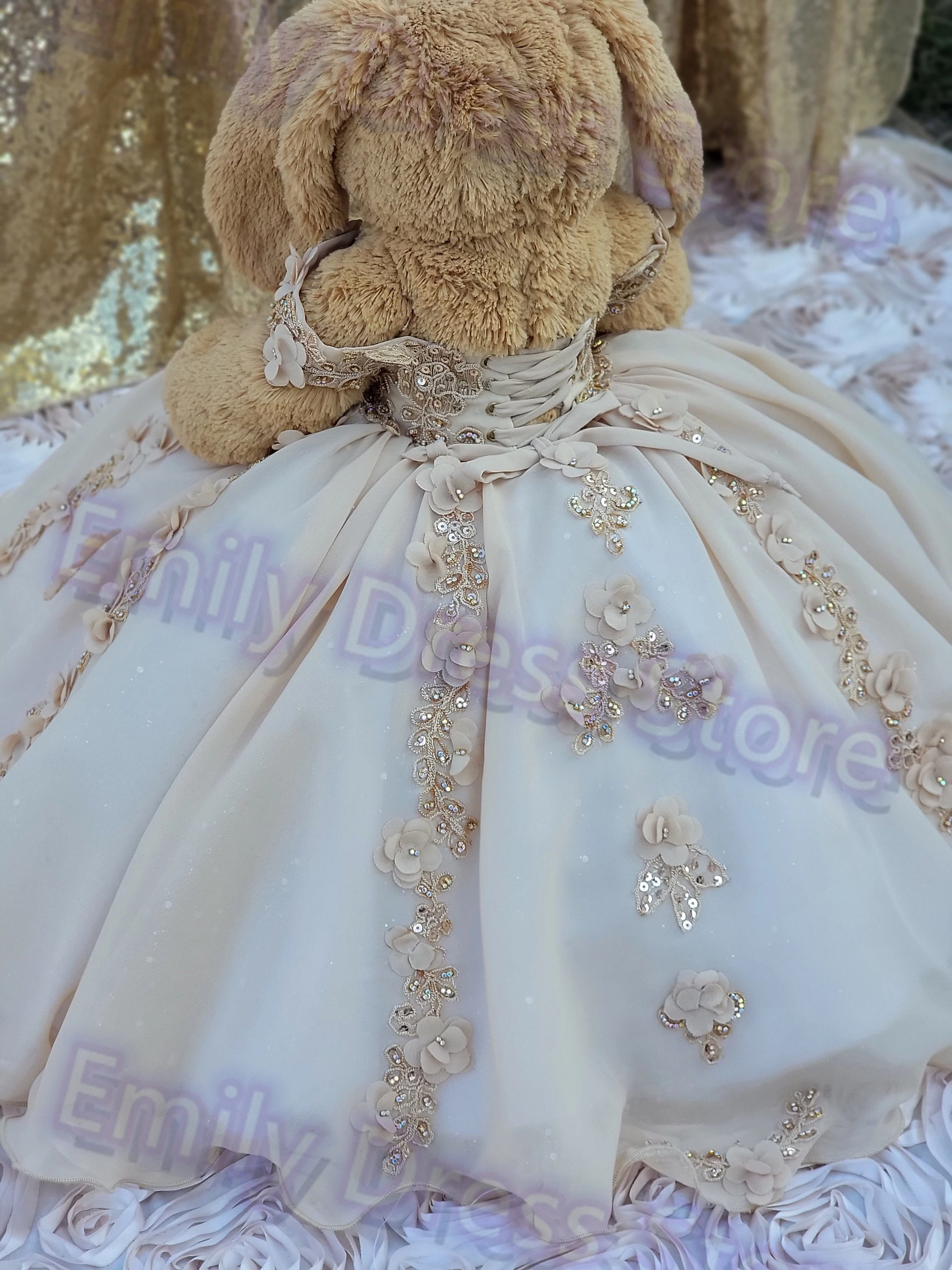 ที่กําหนดเองแชมเปญดอกไม้สาวชุดสําหรับงานแต่งงาน Tulle Puffy แขนกุด Elegant เด็กทารกวันเกิด First Communion Gown