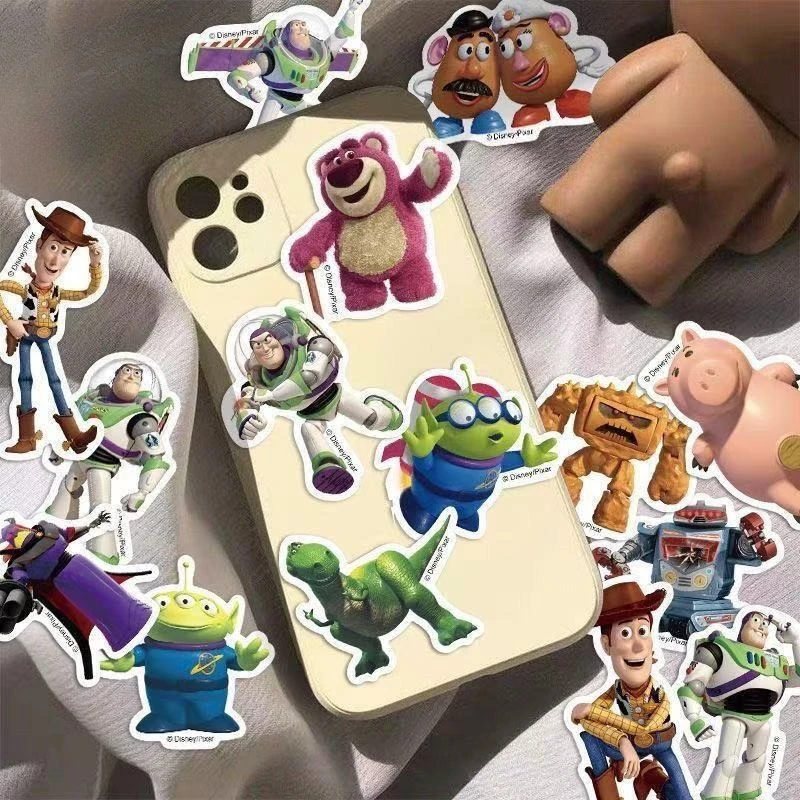 50 sztuk śliczne Disney Anime Toy Story naklejki Buzz Lightyear Woody naklejki DIY Laptop telefon księga gości naklejka z motywem kreskówkowym zabawki dla dzieci
