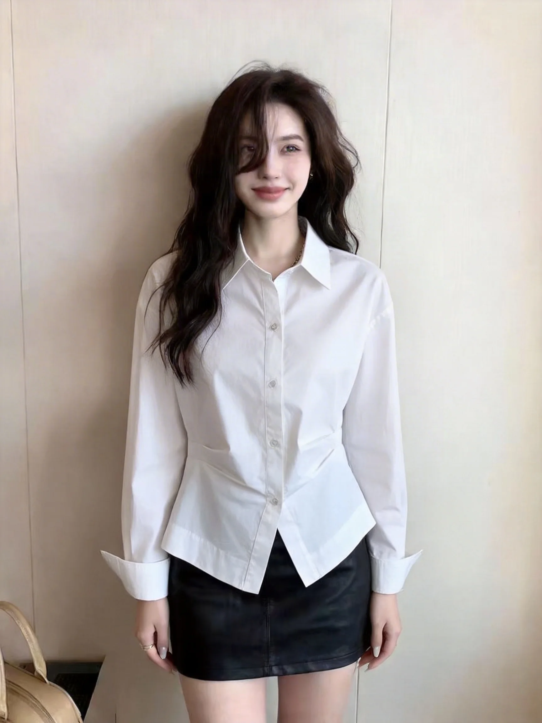 

Elegant Grey Women's Shirt Slim Fit Long Sleeve Design Spring 2026 Korean Style Commute Pure Cotton Fitted Waist Shirt