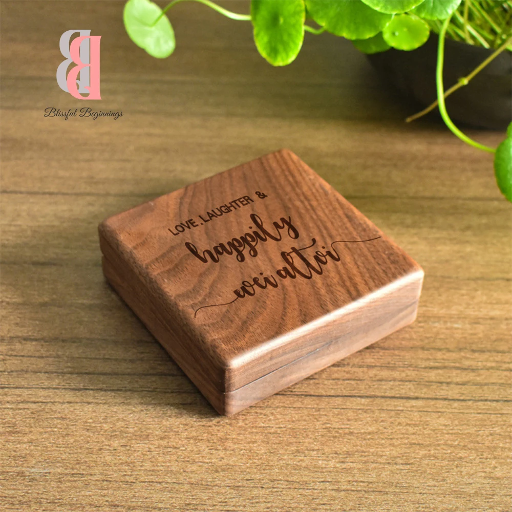 Personalized Carved Walnut Jewelry Bracelet Packaging Box Bracelet Collection Box Retro Engraved Logo