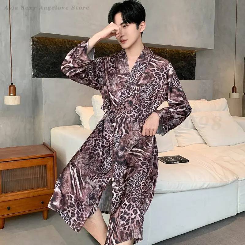 موضة ليوبارد طباعة رداء الذكور ملابس خاصة الحرير الساتان بأكمام طويلة البشكير كيمونو ثوب الرجال التلبيب ملابس المنزل ثوب النوم المتسكعون #5