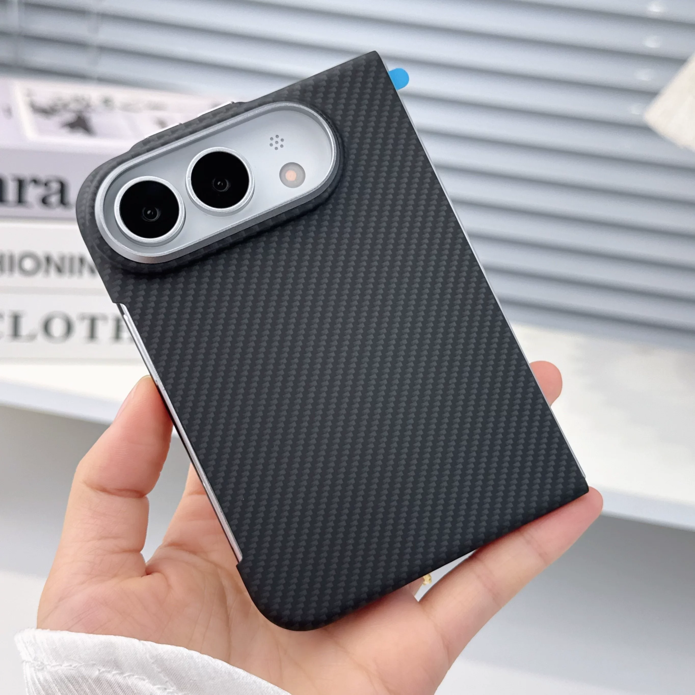 Business Design Carbon Fiber Texture Phone Case for iPhone Duo New 18 DUO 18 Wide Slim Shockproof Bumper Front and Rear Cover ﻿
