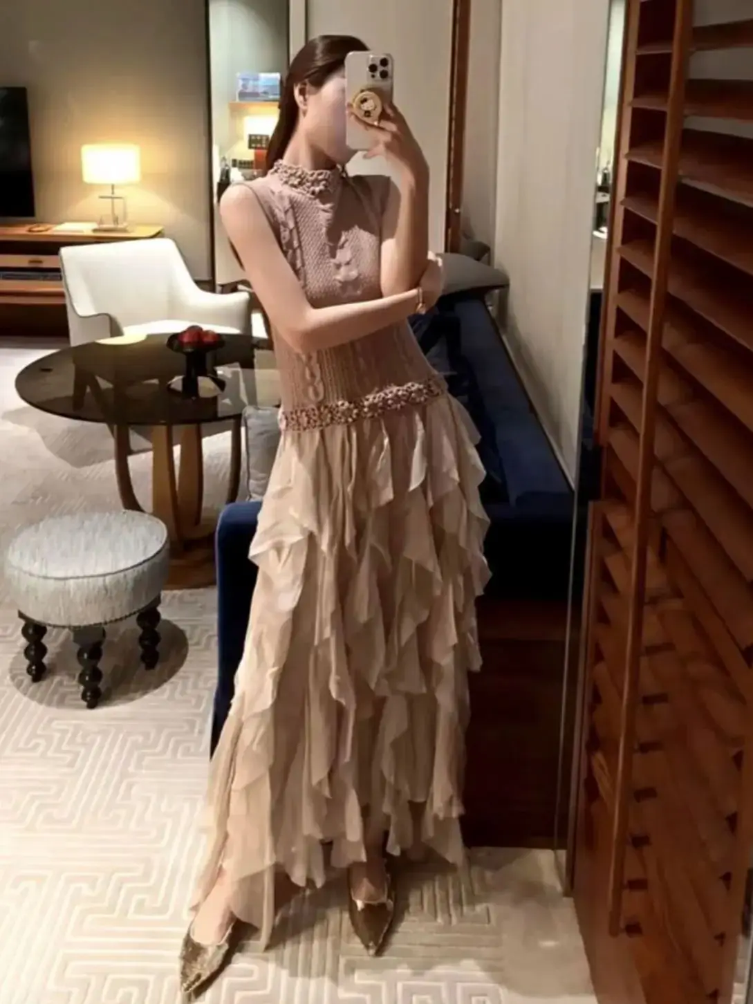 Vestido colete feminino bordado floral, malha, gola emendada, sem mangas, babados, em camadas, vintage, robe feminino