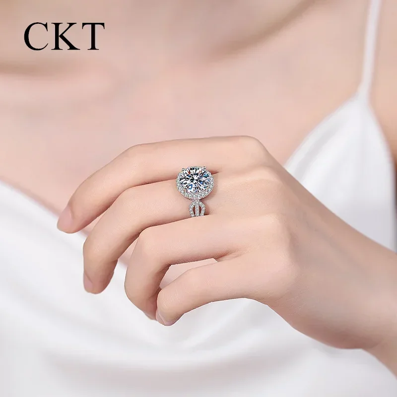 18K White Gold Luxury Platinum Pt950 Simple 5 Carat Moissanite Diamond Rings Gift for Girlfriend or Wife Wedding Fine Jewelry