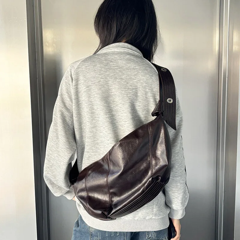

New retro soft pu leather dumpling bag casual commuter large capacity single shoulder tote bag simple one shoulder cross bag