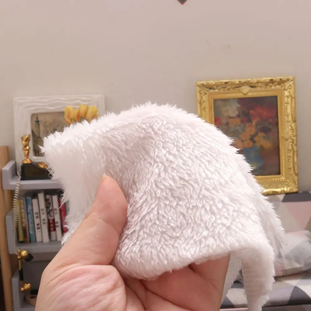 Geschenk Nordischer Stil Spielhaus Miniatur Haariger Teppich Zubehör Puppenhaus Teppich Mini Bodenmatte