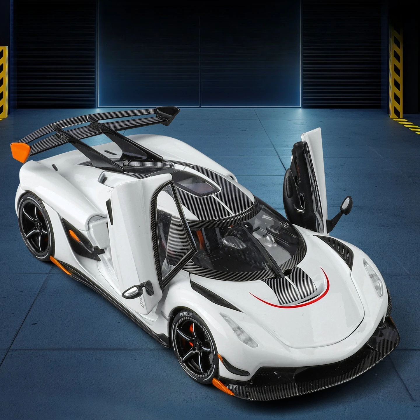 1:24 JESKO supercoche aleación Diecast modelo coche productos de exhibición al aire libre con alta simulación colección pasatiempos para novio niños