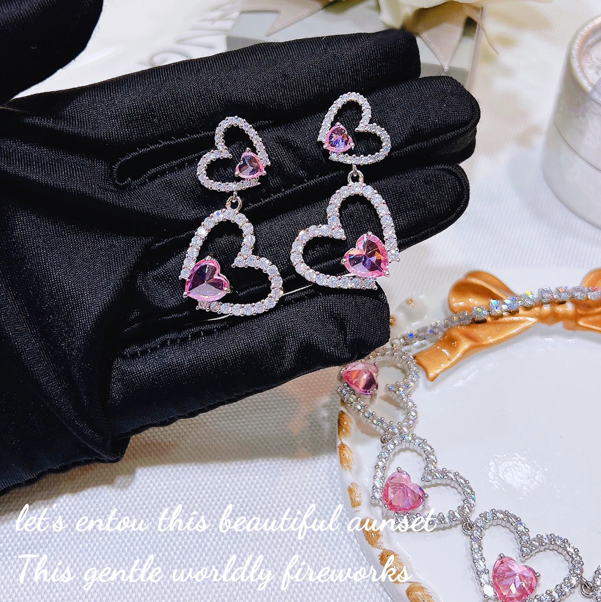 Luxuriöse Herzförmige Zirkonia-Ohrstecker für Damen Elegante Modische Halskette Schmuck für Party und Hochzeit – Detail 4