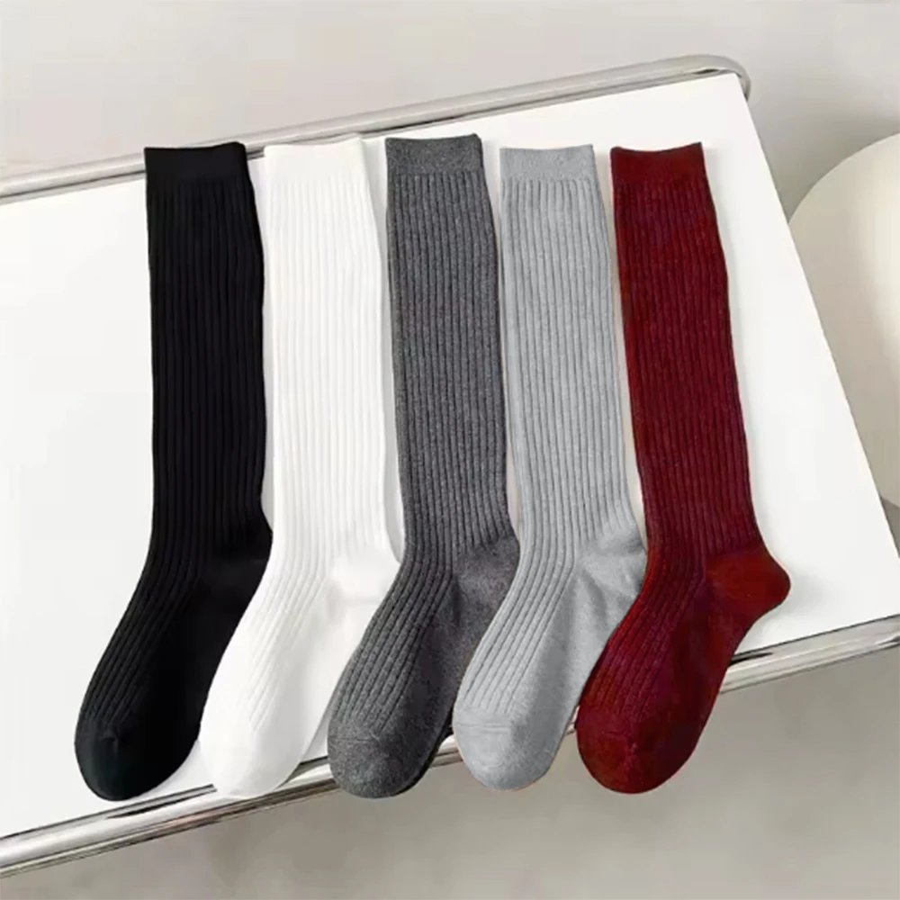 Neue Damenstrümpfe, Frühjahrstrends, lässiger, preppy-Stil, knielange Socken, hochwertige Baumwolle, einfarbig, lange Socken, bequem. – Detail 1