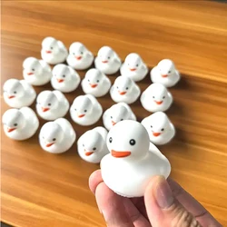 1-100 pçs patos de borracha branca, brinquedos patos de borracha estridentes bonito patos flutuantes para festa de aniversário favores classe prêmios decoração do carro