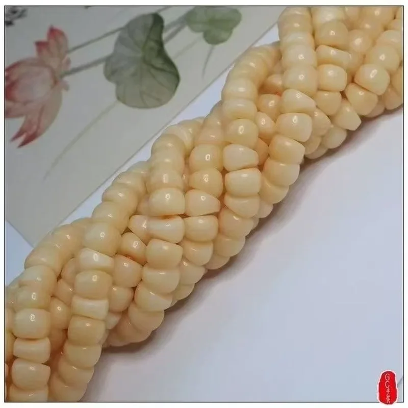 Camel bone bracelet soft and flexible, with 108 old bone beads, shaped like a pig's intestine and a long diagonally cut stran