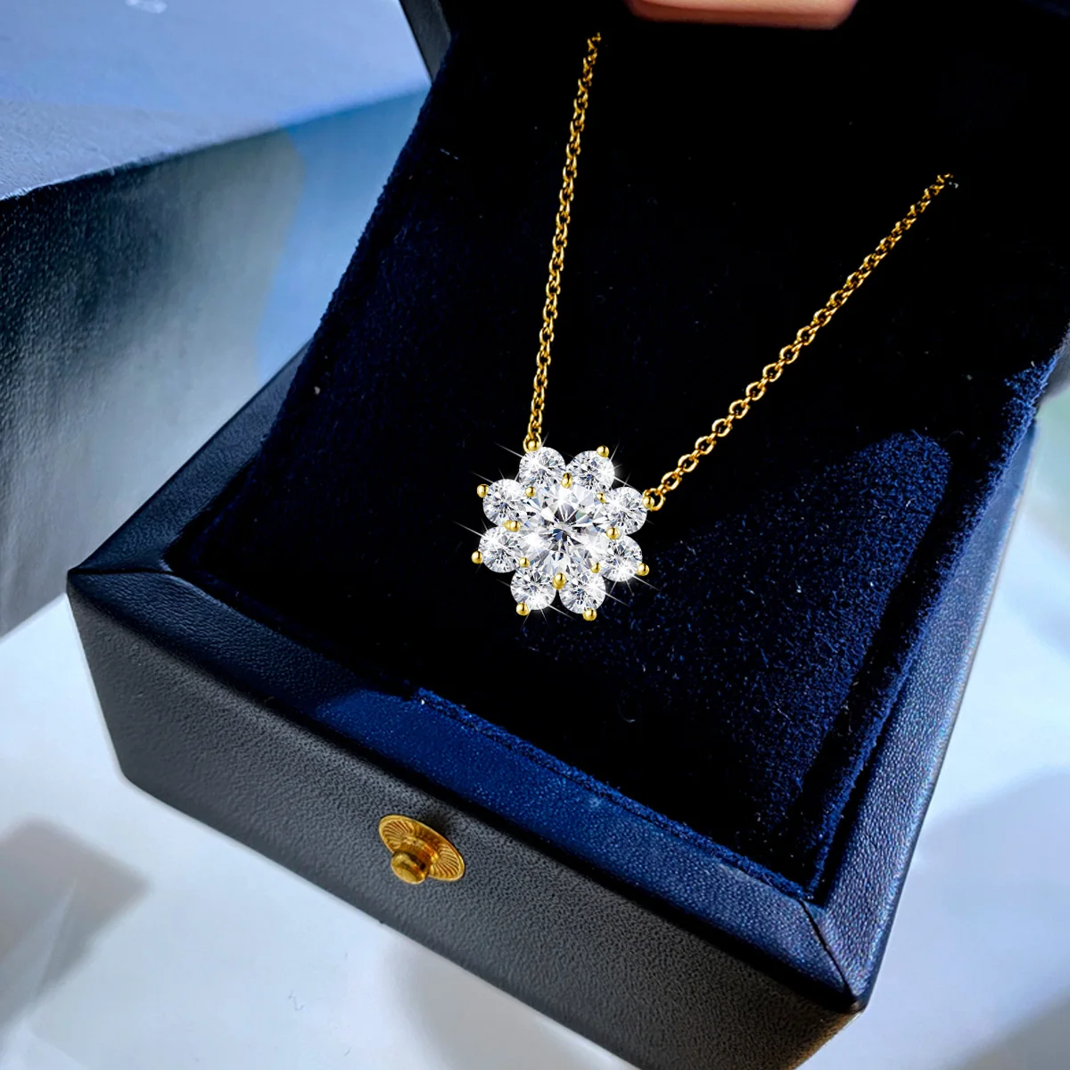 

SDOOU Luxury 14K Gold Filled Moissanite Necklace 0.5-3ct Flower Pendant Clavicle Chain Bridal Gift for Her Anniversary Valentine