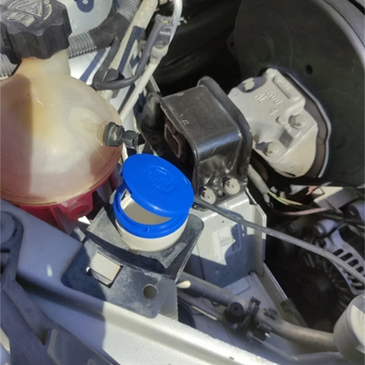 643230 Car Windshield Wiper Washer Fluid Reservoir Tank Cap for Peugeot Partner 2 Expert 2 for Citroen C4 Picasso Berlingo 2 6