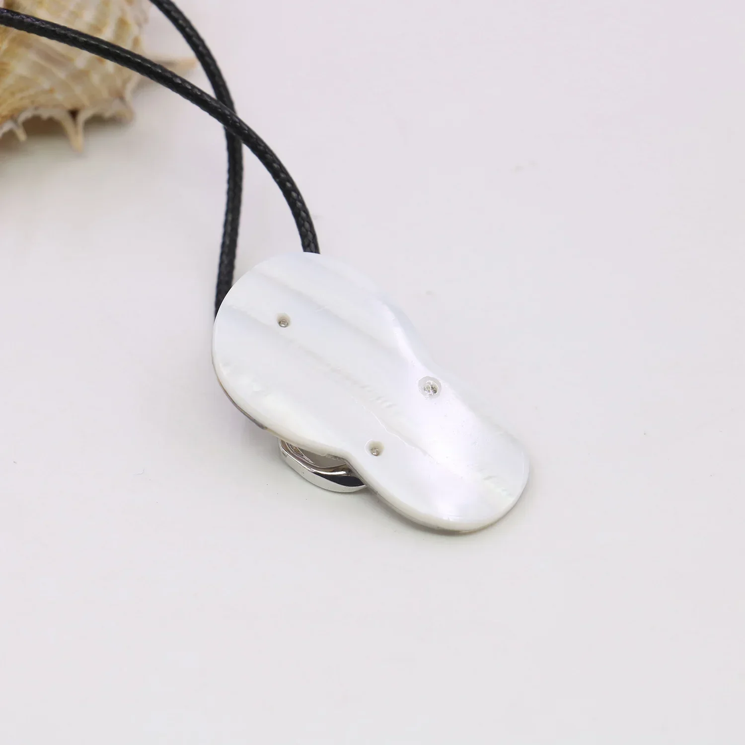 25x42mm Natural Multicolor Abalone Seashell Necklace Pendant,Beach Slipper-Shaped,Patchwork Checkered Alloy, Unisex Jewelry Gift