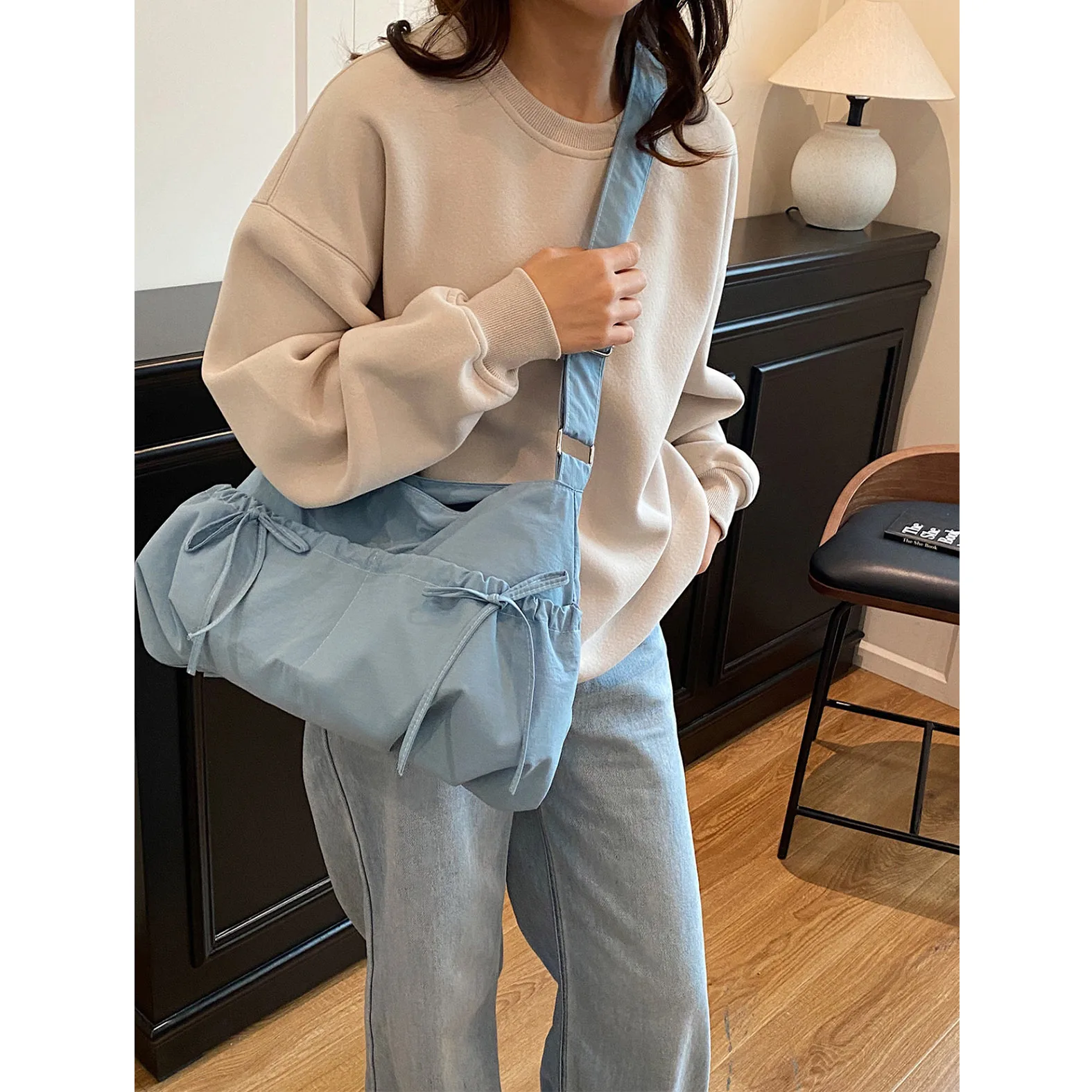 

2025 New Summer Senmeng Trendy Shoulder Bag with Ins Minimalist Fairy Bag Style, Small and Unique Crossbody Bag