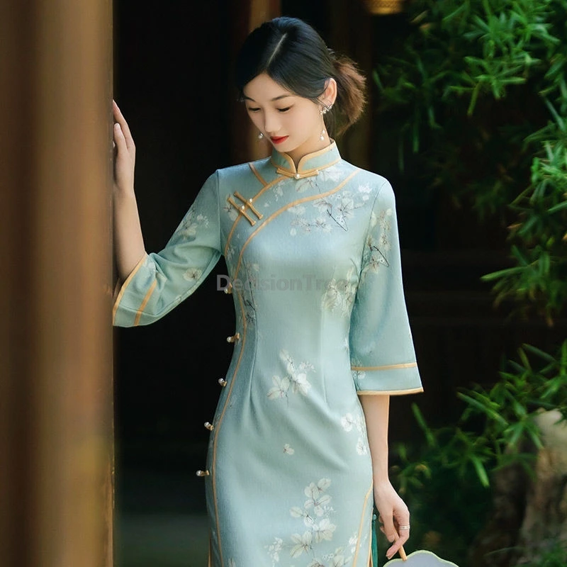 

2025 новый китайский стиль, улучшенный Cheongsam, молодежный стиль, облегающий Ципао в стиле ретро, весна и осень, повседневные женские Ципао с принтом
