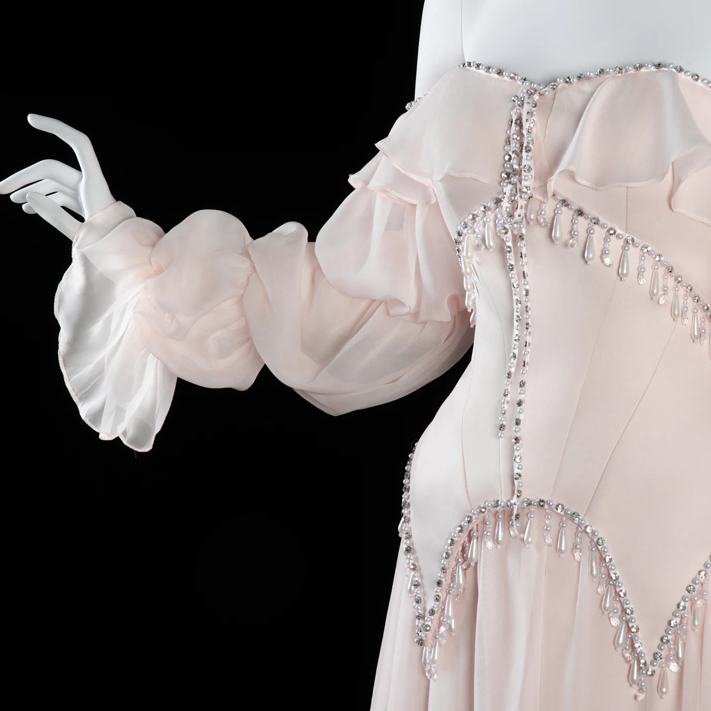 Sharon Said Luxuriöses Perlenrosa Abendkleid, schulterfrei, mit Rüschen, langen Ärmeln, Quasten, Chiffon, A-Linie, formelles Partykleid SS412, maßgeschneidert – Detail 11