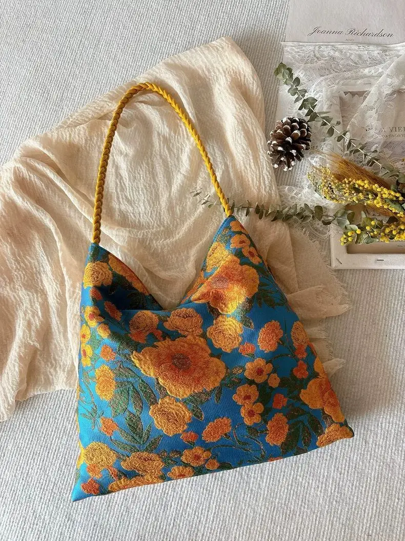 Tote Bag Women Chinese Style Camellia Embroidery Fashion New Spring Summer Shoulder Bag Handbag