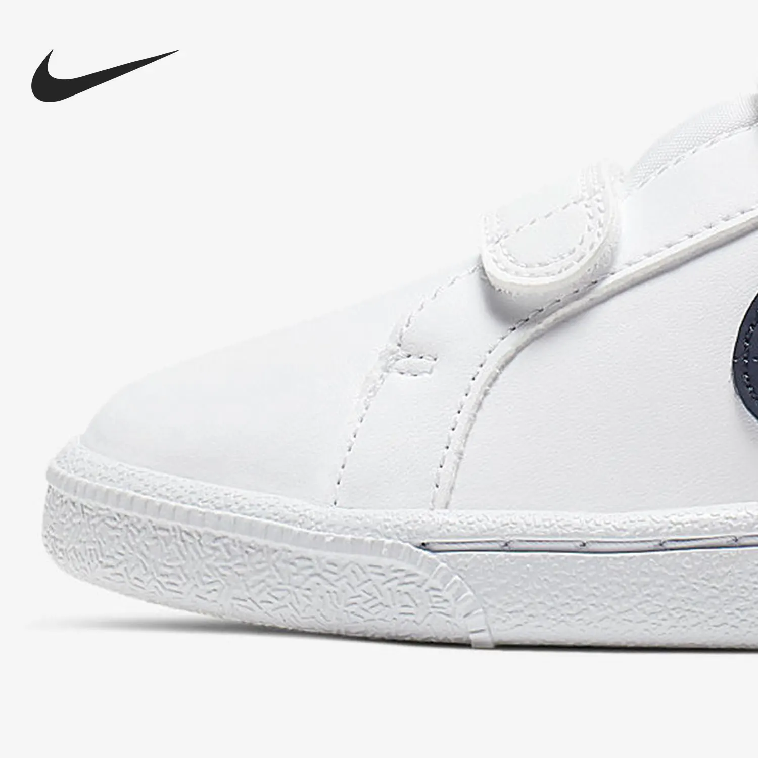 Nike genuine COURT ROYALE children's Velcro low top sports shoes 833536-107 view 3