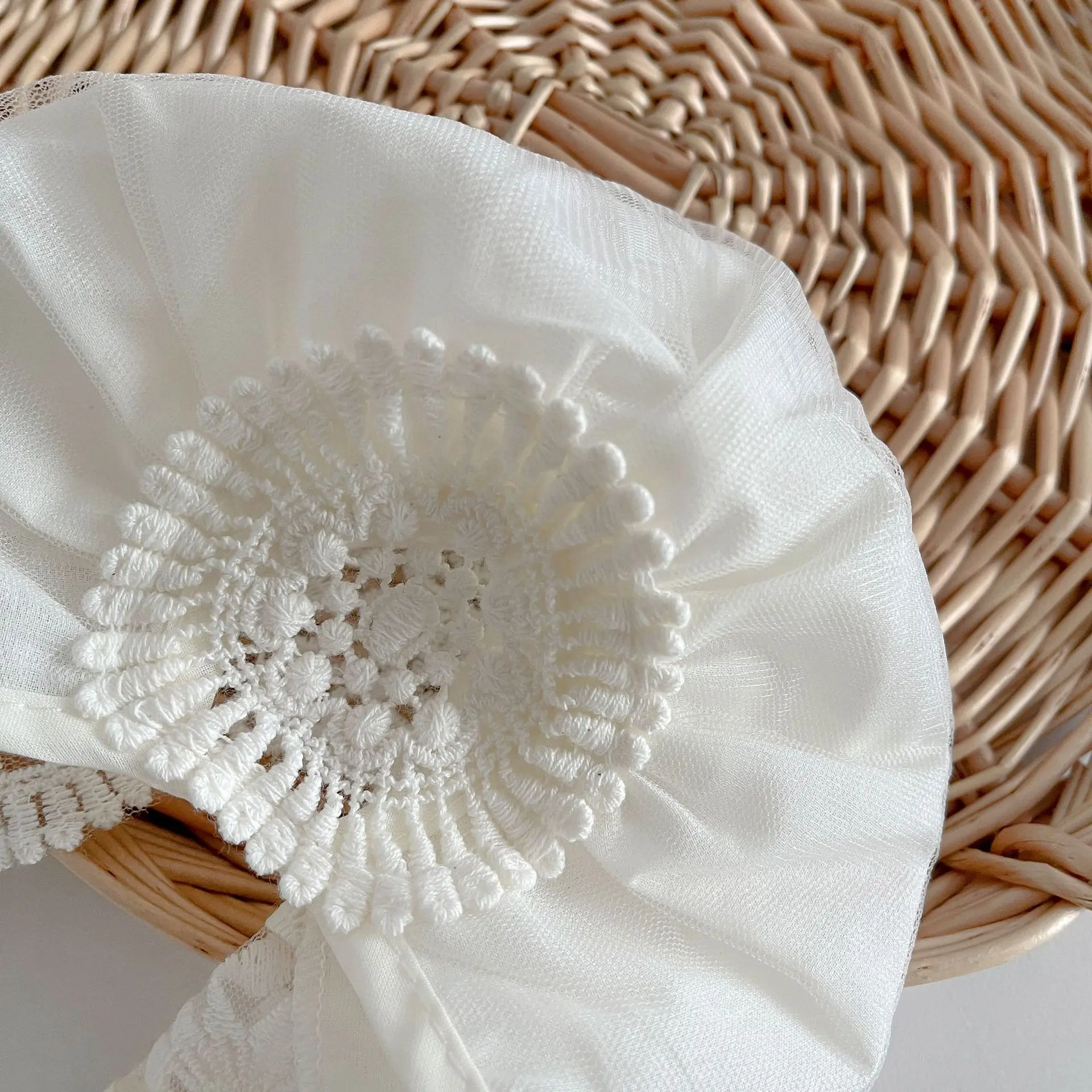 Bonnet d'été en dentelle brodée pour bébé fille, casquette en maille respirante pour enfants, pour nouveau-né, princesse, réglable