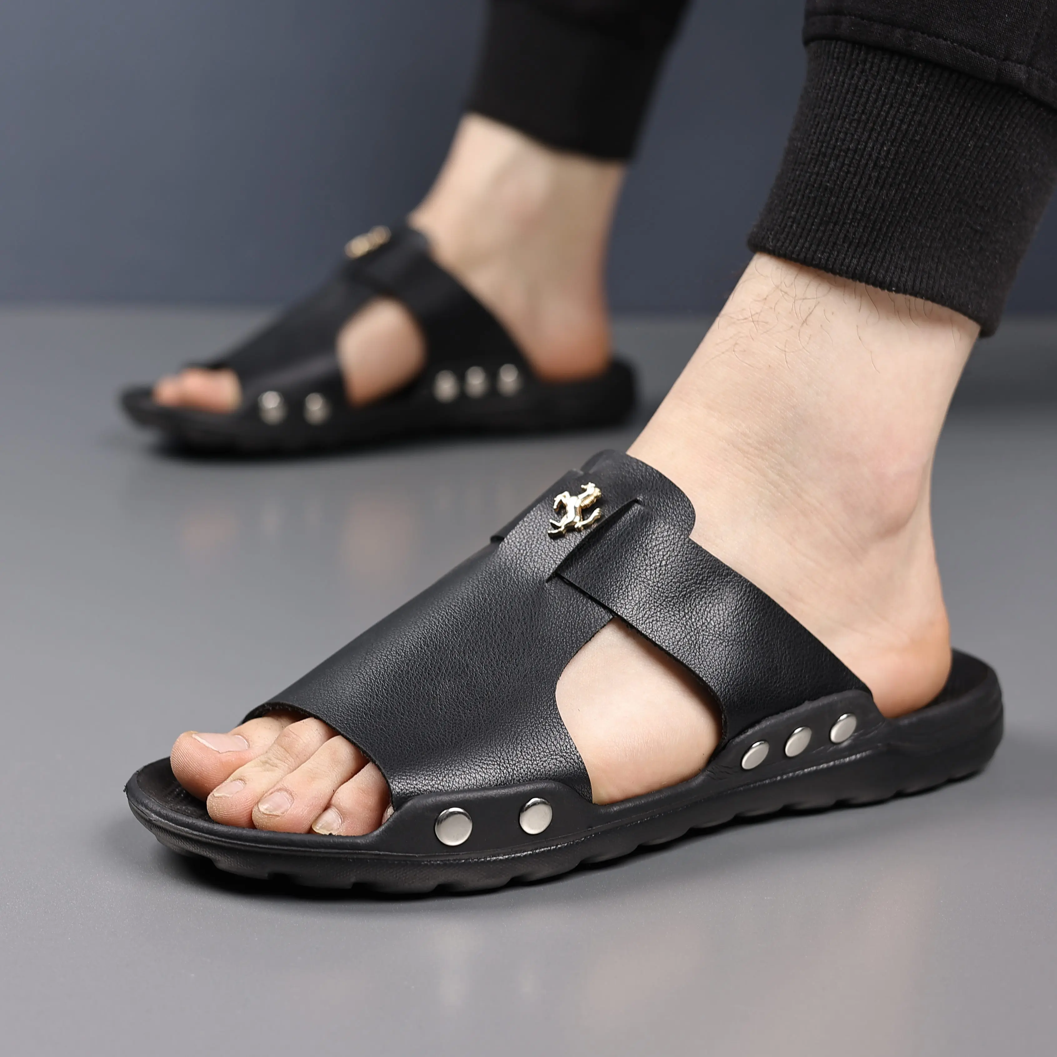2026 Neue Sommer-Herrenschuhe, Hausschuhe, Herren-Innensandalen, Freizeitsandalen, Leichte Atmungsaktive Strandsandalen für Männer – Detail 8