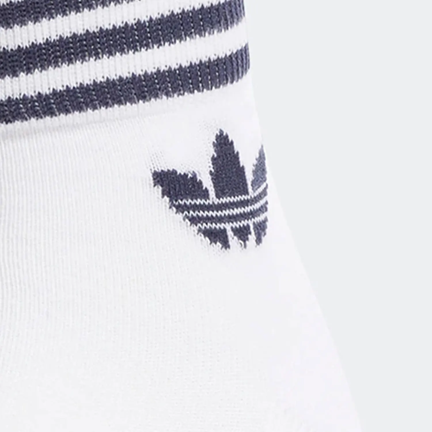 جوارب رياضية للجنسين من Adidas أصلية للموسم الحالي مكونة من 3 قطع HL1704