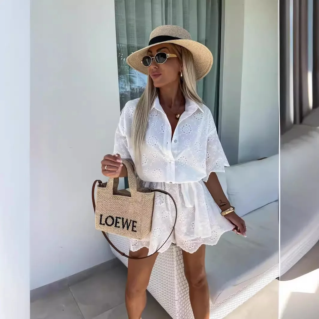 

2025 New Fashion Button Lapel Short Sleeve Jumpsuit Women Summer Casual Loose Hollow Lace Princess Sleeve Jumpsuit Women