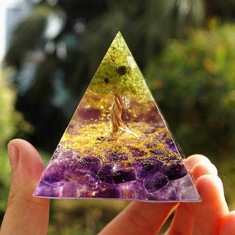Peridot Pyramid Decoration Healing Crystals Pyramid Ornament For Indoor Home Decoration