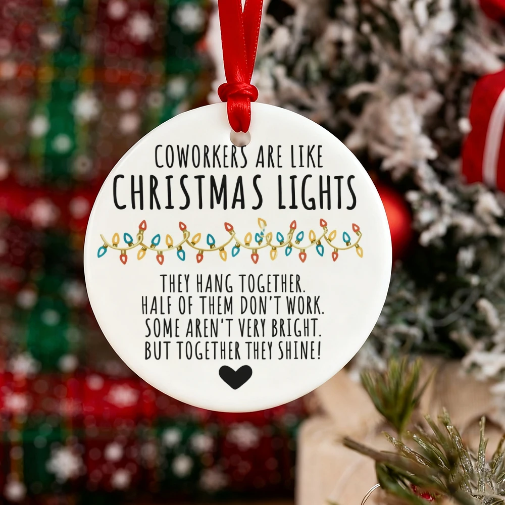 

2D плоское, 1 веселое офисное колеги, рождественское украшение - керамическое подвесное украшение, подходит для рождественских елок, праздничного дизайна