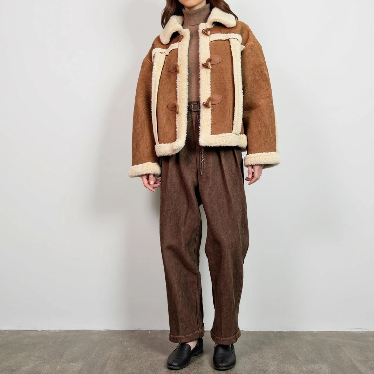 Ele Retro Zamszowa Kurtka z Kożucha Jagnięcego z Guzikami z Rogu Jesień 2025 Nowa Damska Codzienna Kurtka Długi Płaszcz z Wykładanym Kołnierzem