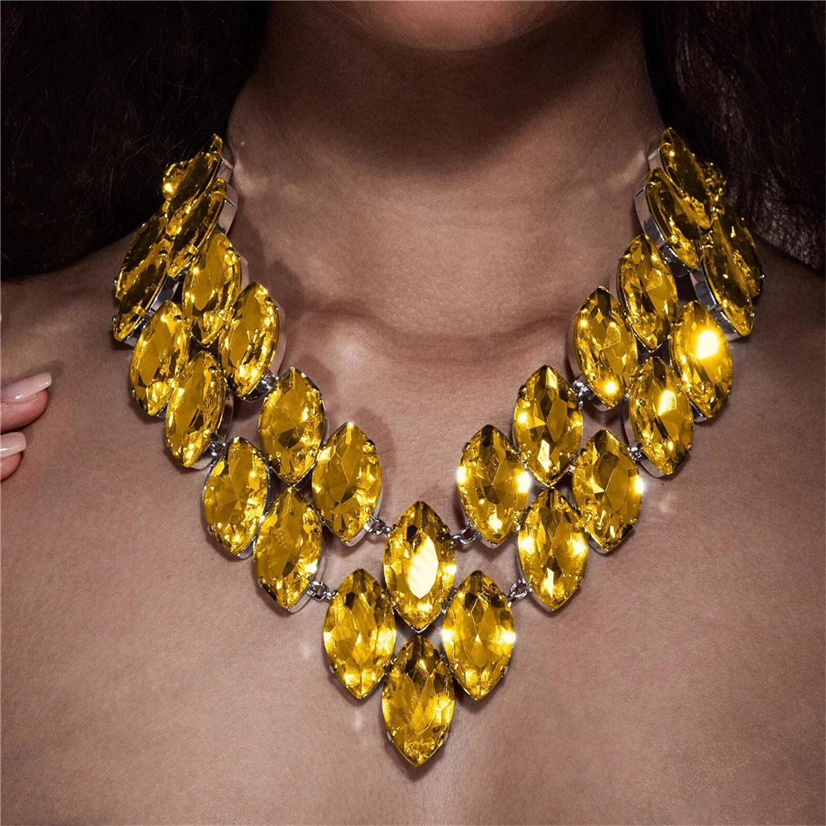 2024 New Fashion Double Level Orange Large Crystal Pendant Necklace Ladies Temperament Ultra Flash Rhinestone Neck Chain Jewelry image 4