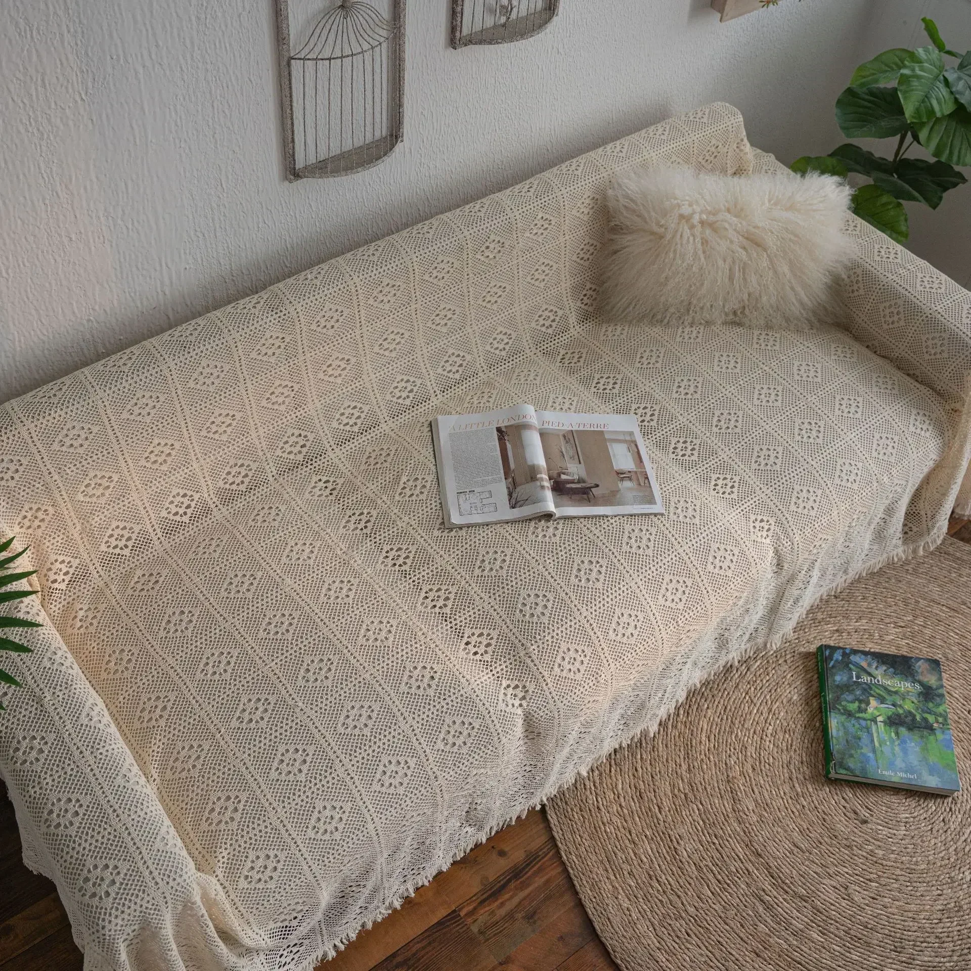 Terylene Beige Crochet Retro French Hollowed-out Lace Sofa Set Picnic Blanket Throw Blanket Three-seater Sofa Cushion Dust Proof