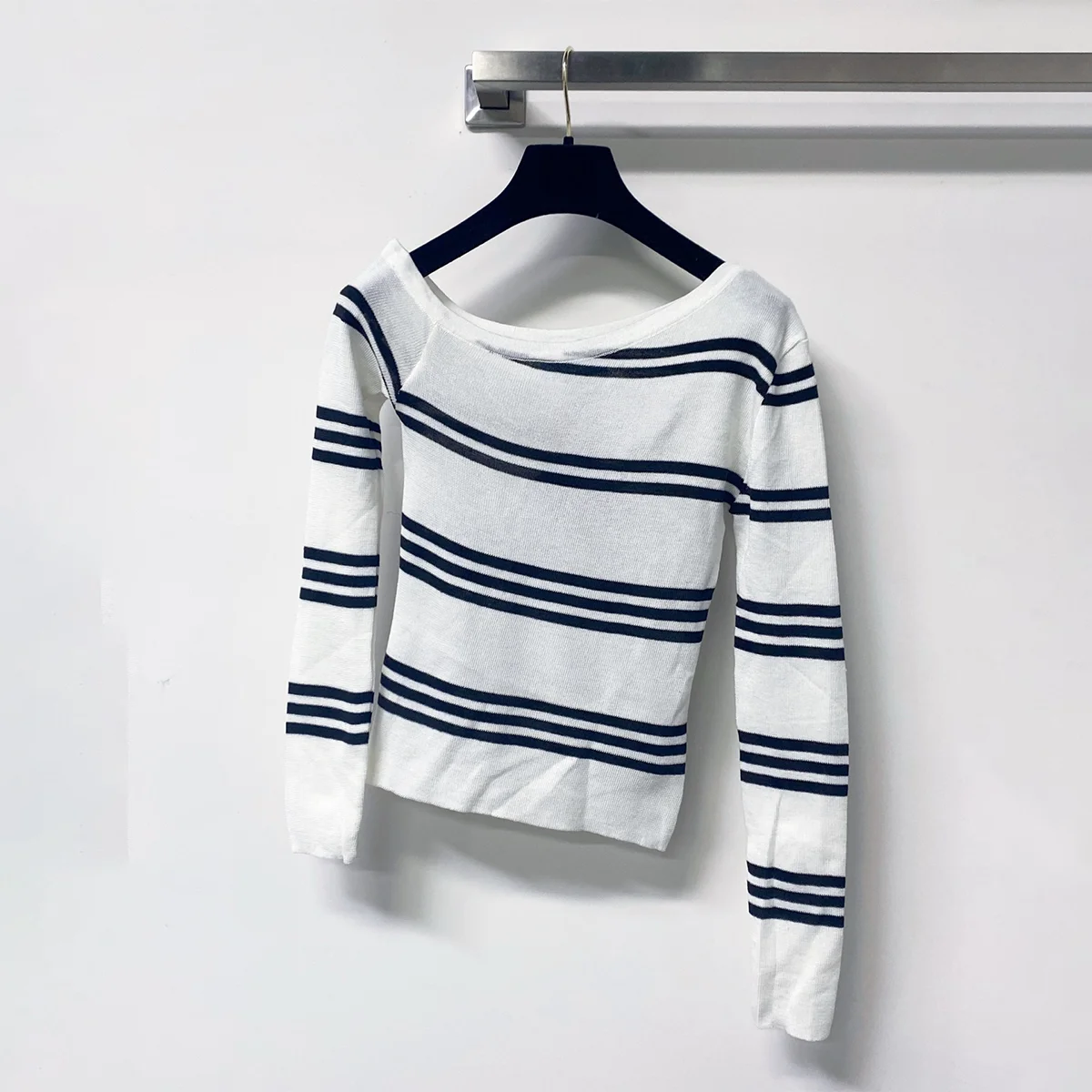 2026 High Quality Women's One Shoulder Striped Long Sleeve Knitted Top--hb808