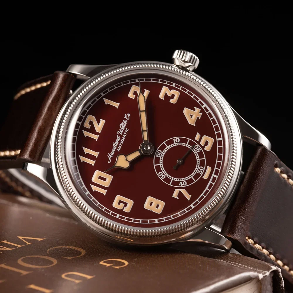 Hruodland 2025 ساعات رجالية كلاسيكية جديدة أوتوماتيكية ميكانيكية من الفولاذ المقاوم للصدأ مصنوعة من الجلد البني ساعة يد للغوص للرجال