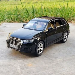 Auti q7 suv-合金車モデル,1:32,ダイキャスト,おもちゃの車,金属,シミュレーション,音と光,収集品,子供向けギフト