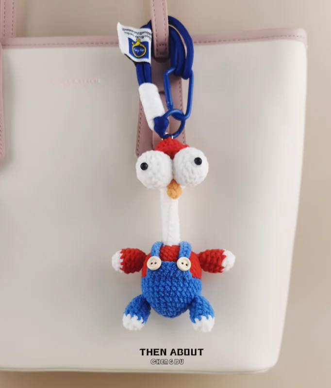 Love fun glaring chicken chicken bag pendant pendant Keychain pendant gifts for people.