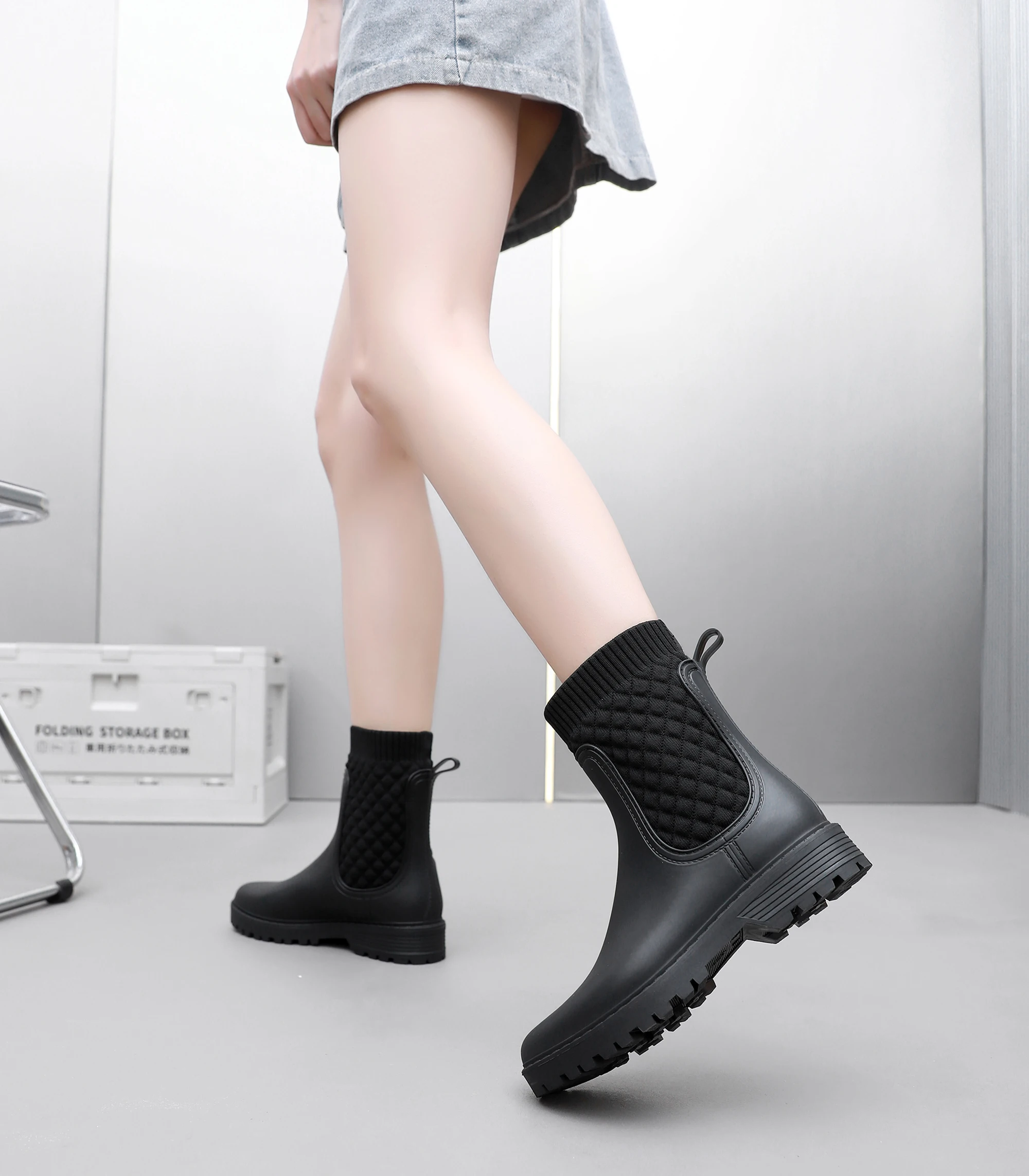 1 Pair of Women's Short Chelsea Rain Boots, Fashionable U-Shaped Fly-Knit Rain Boots, Pvc Non-Slip Waterproof Rubber Shoes
