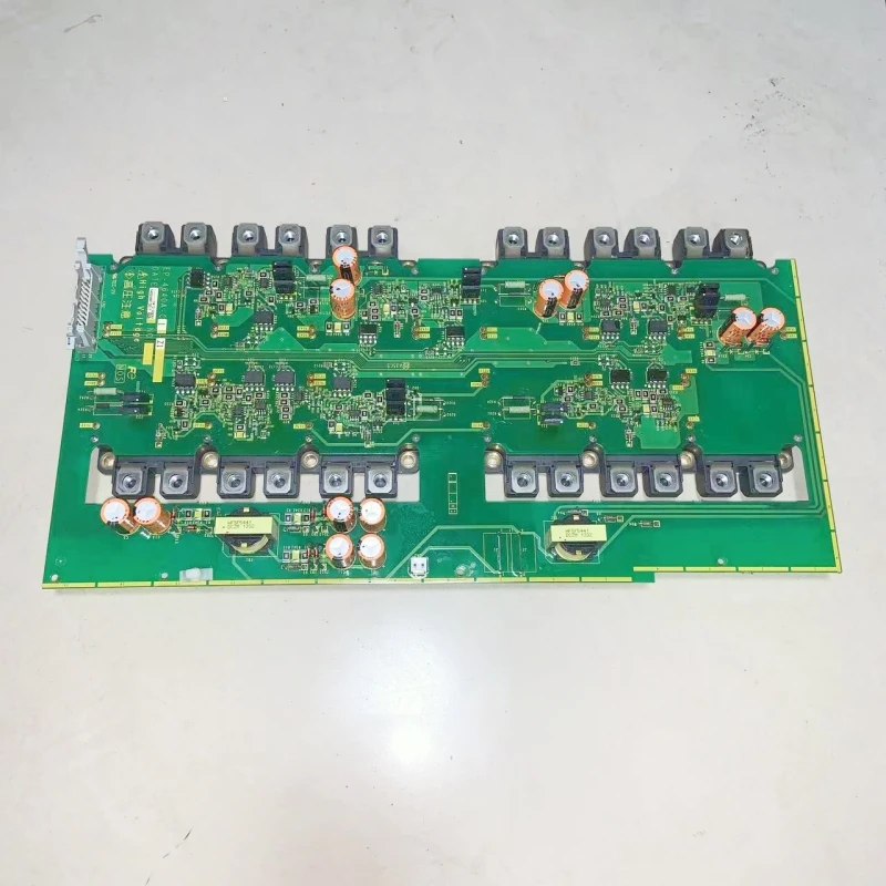 

EP-4640A-C1-C2-Z1 Frequency Converter VP F1S Series 132 160KW 200KW Trigger Driver Board