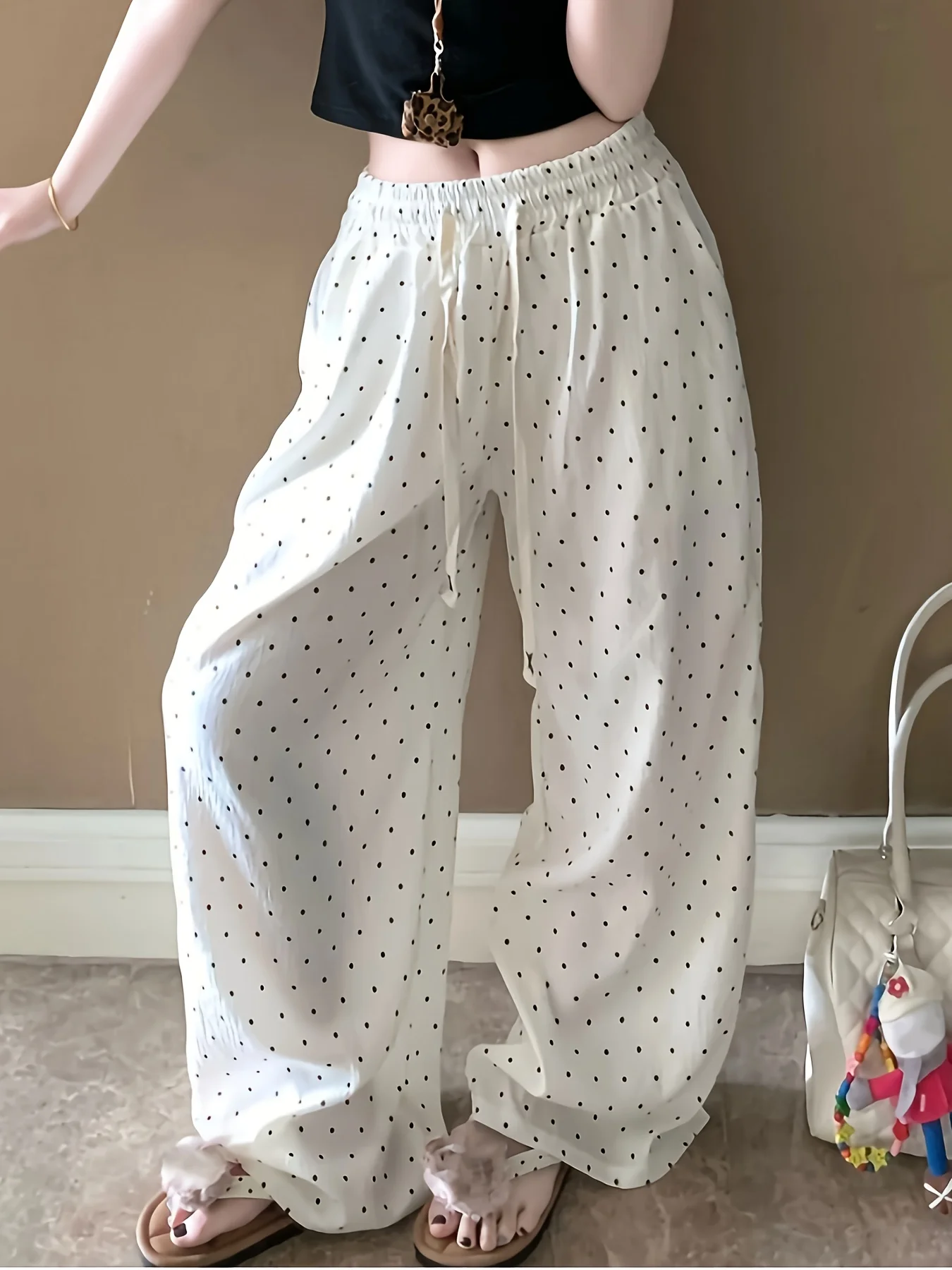 

Women's High-Waisted Striped Pants - Lightweight Summer Lounge Pants with Pockets, Loose Fit Design for Home & Casual Outings