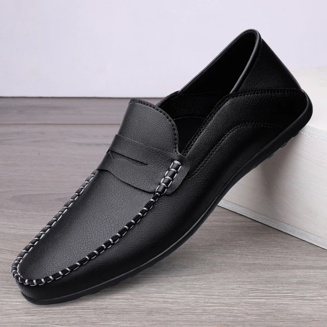 Mocassini uomo estivo abito da sposa mocassini guida bianchi calzature uomo scarpe Casual Slip in pelle crosta su scarpe maschili leggere AliExpress