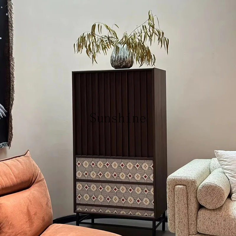 

French retro hand-painted solid wood chest, living room storage and dining side storage