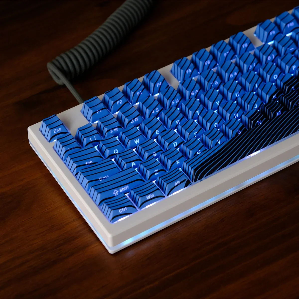 

Blue and black wave side engraved transparent keycap PBT original height, thermal sublimation, mechanical keyboard cap