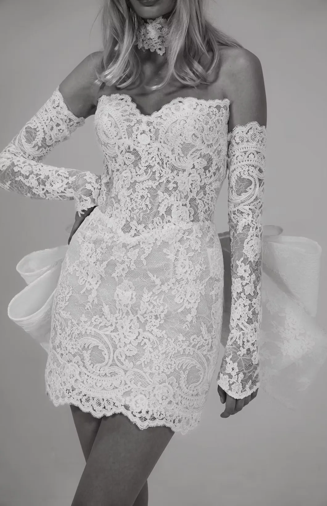 أماندا فستان أبيض مخصص بدون حمالات وأكمام مكشوفة الظهر للحفلات الراقصة دانتيل زهور فيستدوس دي نوش تنورة صغيرة سهرة رسمية 2025 #5