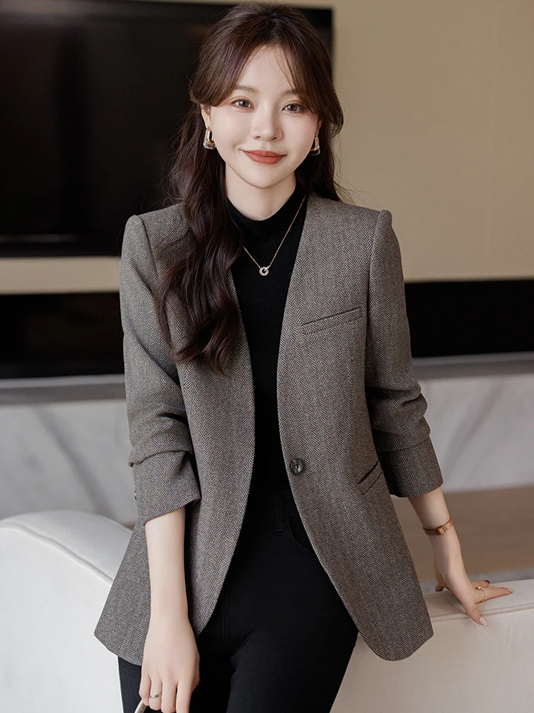 

Серый повседневный женский пиджак с лацканами, новинка 2026 года, весна-осень, элегантный, маленький размер, корейская версия, большие размеры, верхняя одежда в корейском стиле