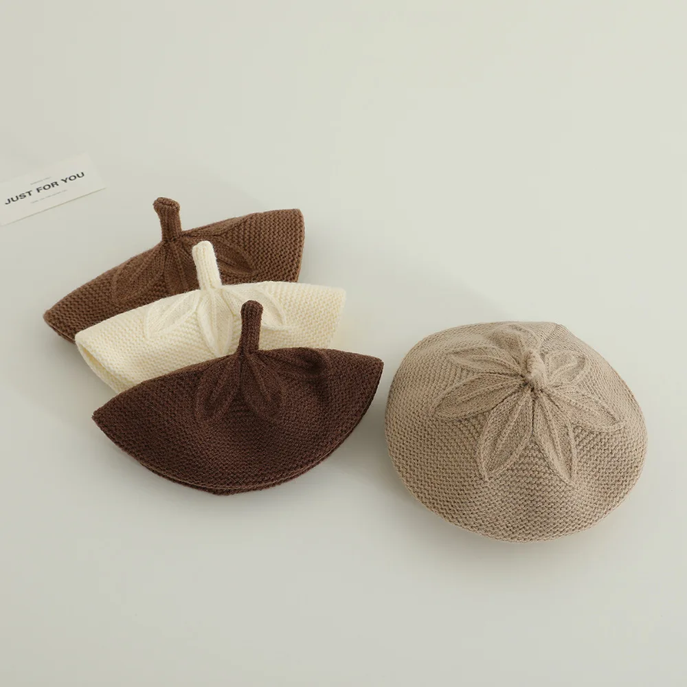 2026 Autumn Knitted Children Beret Leaf Pattern Vintage Painter Cap for 2-6Y Boys Girls Solid Color Kids Hat