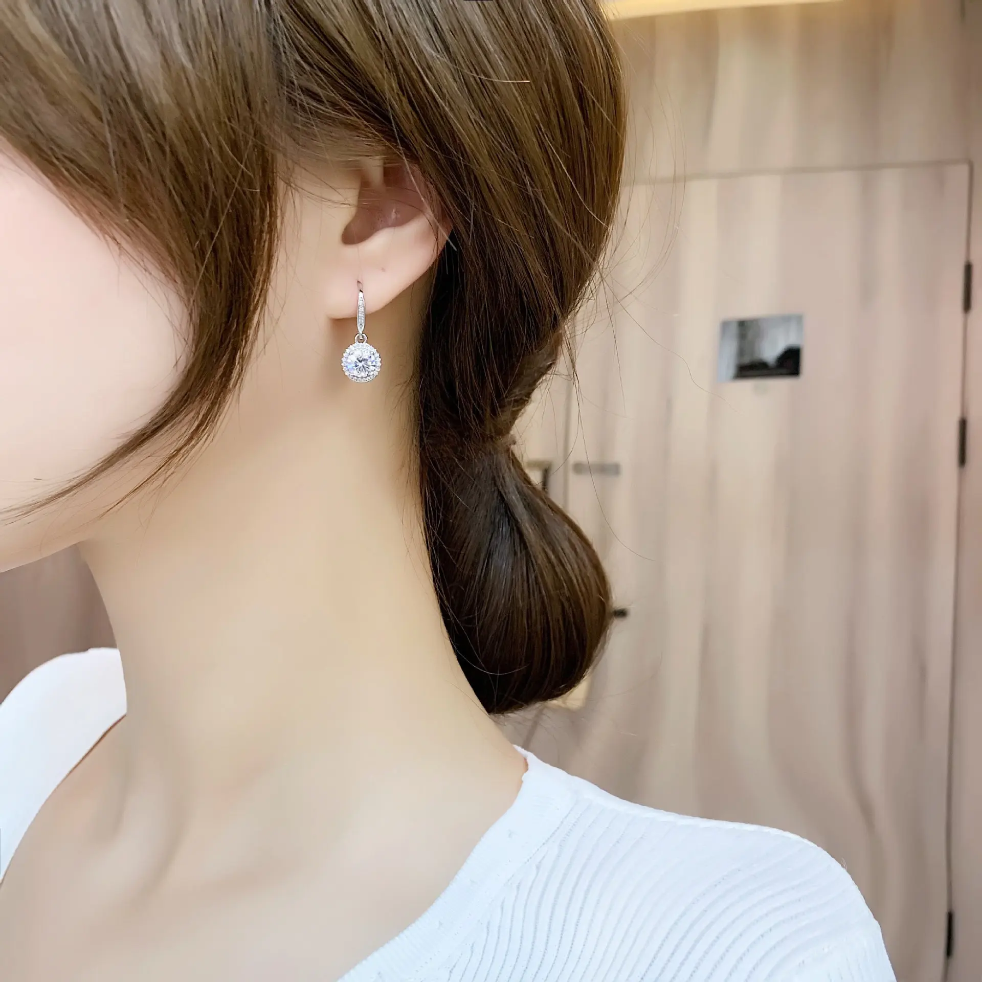 925 sterling silver zircon round bead threaded stud earrings, women's screw twist-off stud earrings, simple and fashion