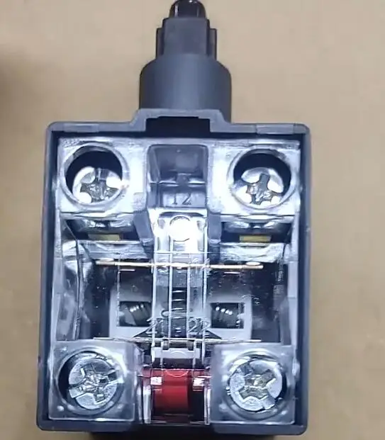 VFB501 VFB501 new original stock Foot switch contact B5 B18