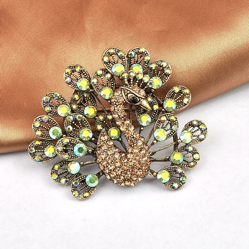 High End Fashion Peacock Open Screen Brooch Cute Coat Decorative Pin Universal Popular Clothing Accessories for Men and Women