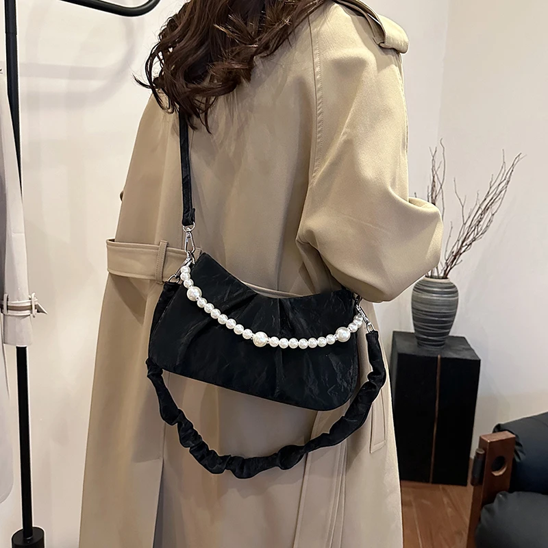 

Luxury Women High End Leather Fashion Shoulder Bag Elegant Designer Tote Handbag For Stylish City Lifestyle