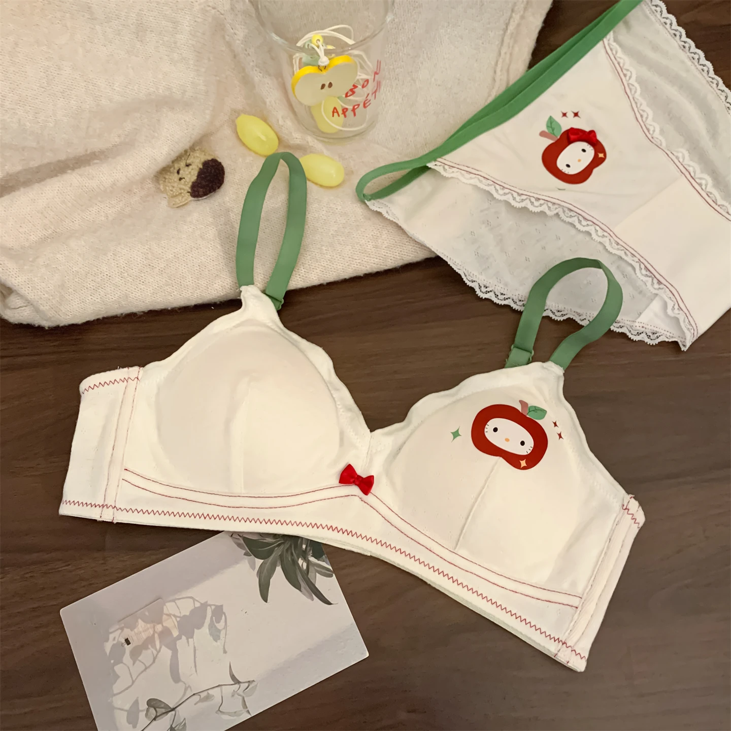 

Милый стильный комплект нижнего белья Apple для женщин, бюстгальтеры пуш-ап, женский бюстгальтер без косточек и комплекты нижнего белья